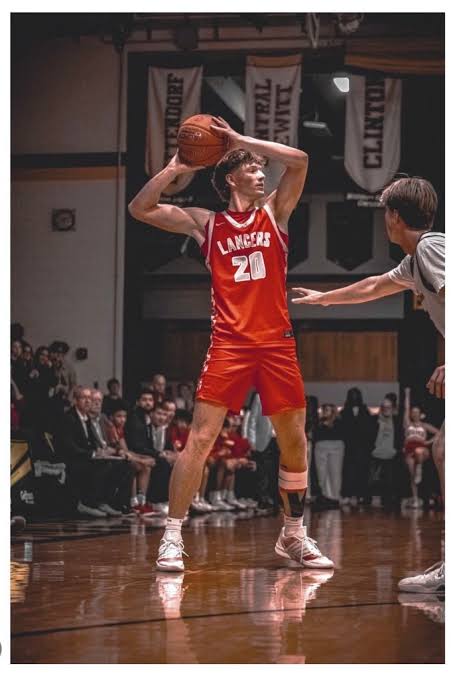 Zane Rus basketball photo